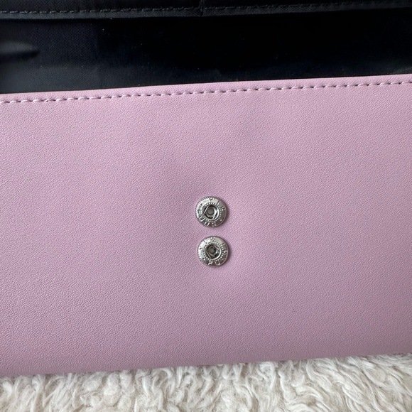Lavender Wallet - Picture 5 of 5